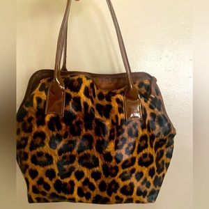 Cheetah purse comes with accessories: sun glasses, scarf, belt
